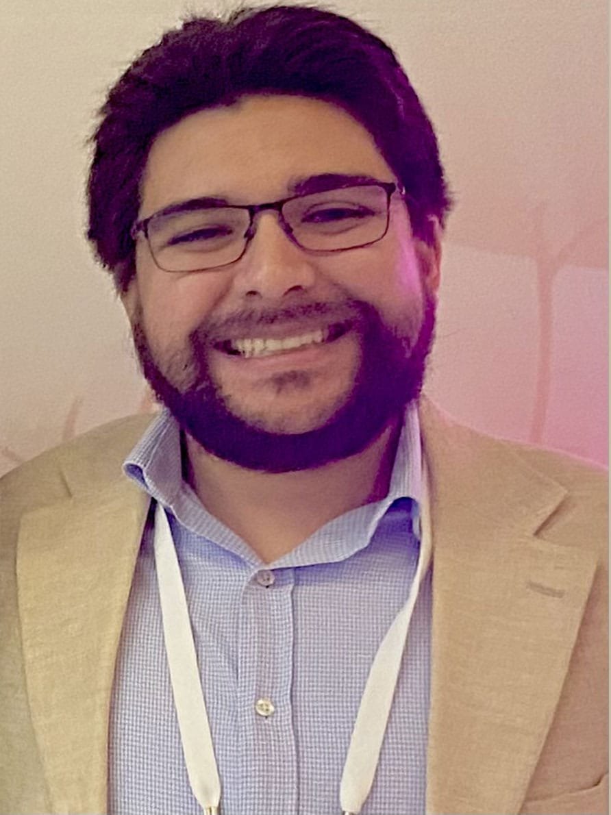 Dr. Miguel Tapia Sansores 